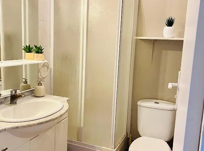 Apartment Joli Cozy Vue Antibes